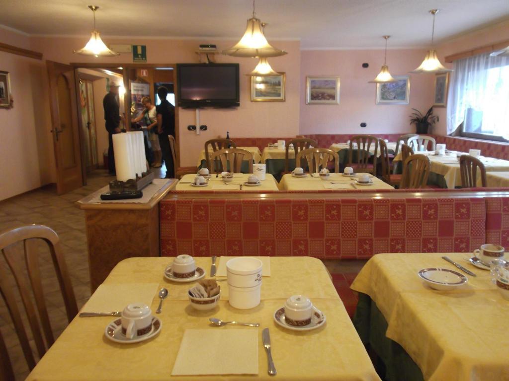 Hotel Adele Livigno Exterior photo